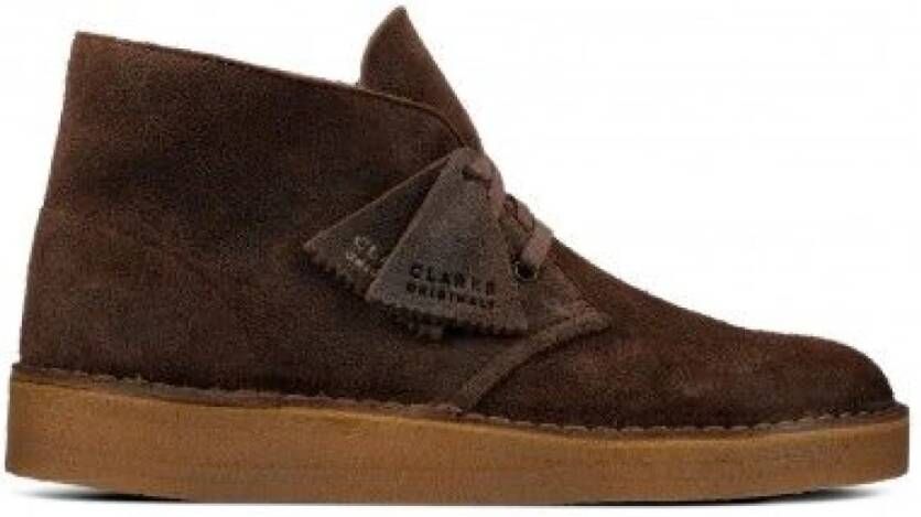 Clarks Enkellaarsjes Upgrade je stijl met deze hoogwaardige suède veterschoenen Bruin Heren