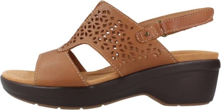 Clarks Stijlvolle Platte Sandalen voor Vrouwen Brown Dames