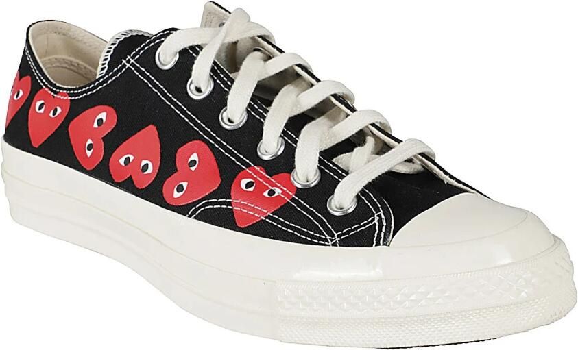 Comme des Garçons Play Heart Low Top Sneakers