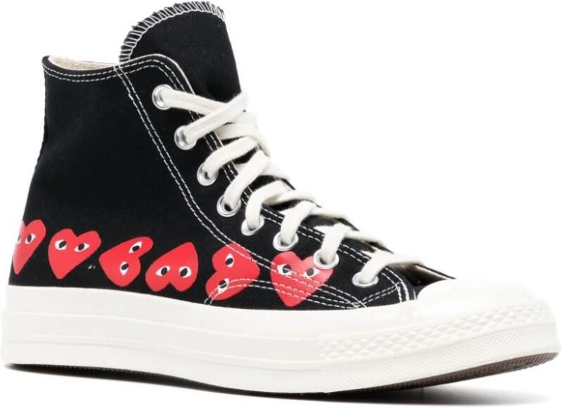 Comme des Garçons Play Rode Heart Chuck Taylor All Star Sneakers