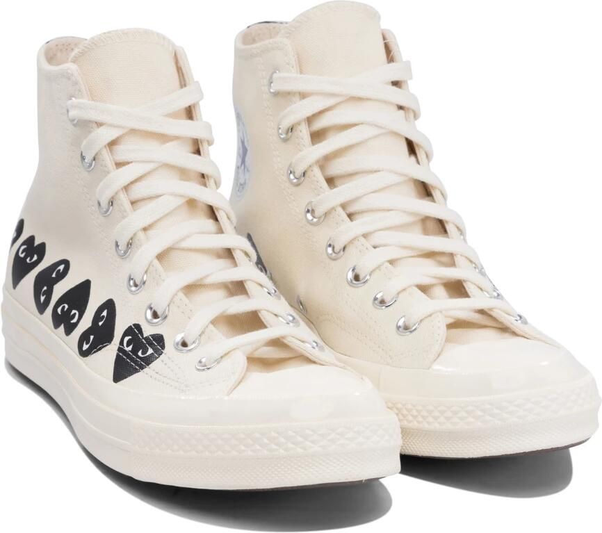 Comme des Garçons Play Witte Sneakers Lichtgewicht Slip-On Stijl
