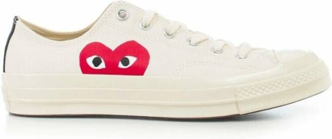 Comme des Garçons Play Witte Lage Canvas Sneakers met Hartprint Witte Hart Lage Sneakers White