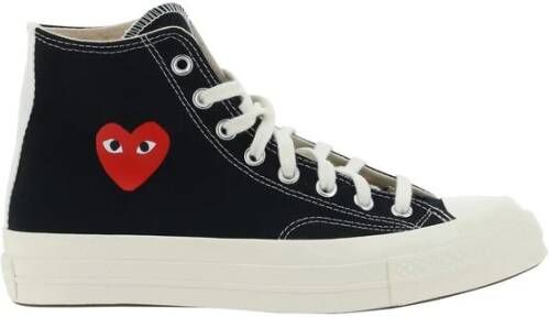 Comme des Garçons Play Zwarte Sneakers voor een Verfijnde Stijl