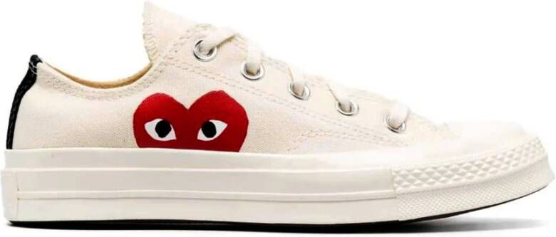 Comme des Garçons Play Witte Lage Canvas Sneakers met Hartprint Witte Hart Lage Sneakers White