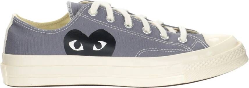 Comme des Garçons Play Grijze Canvas Lage Sneaker met Zwart Hart Gray Unisex