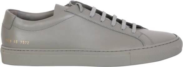 Common Projects Grijze Sneakers Ronde Neus Vetersluiting