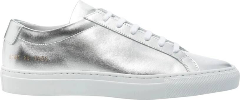 Common Projects Premium leren sneakers met gouden code