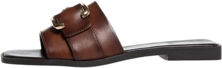 Copenhagen Shoes Kiss leren slippers met siergesp donkerbruin