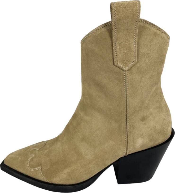 Copenhagen Shoes Suede Cowboy Enkellaarzen in Honing Beige Dames