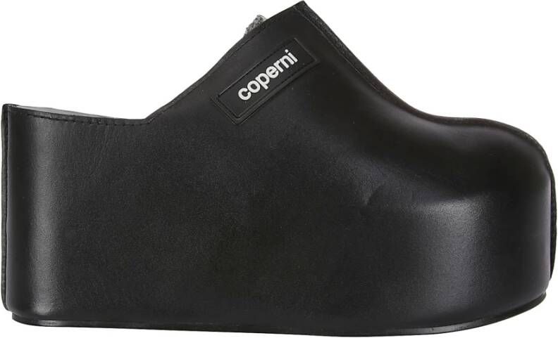 Coperni Sandalen Elegant Leather Clog Wedge in zwart