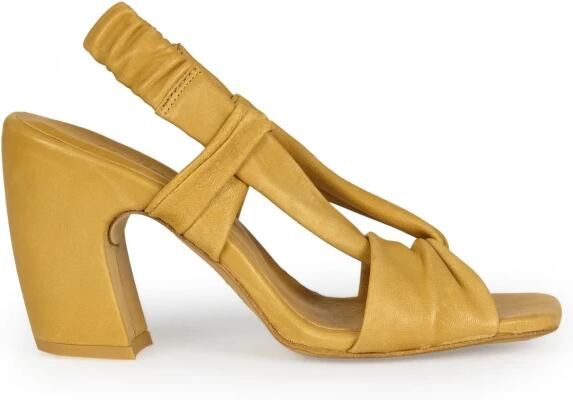 Cortana Mosterdkleurige leren sandaal