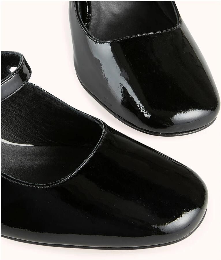 Cosmoparis Blanche Pump