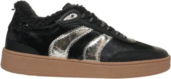 Crime London Zwarte Sneakers met Metalen Accenten