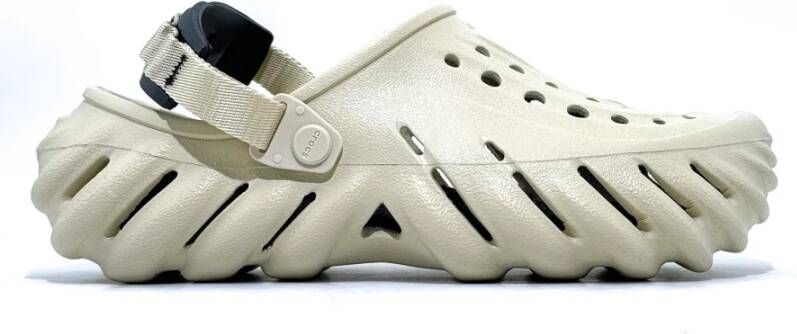 Crocs Innovatieve Echo Klomp voor Stijl en Comfort Beige