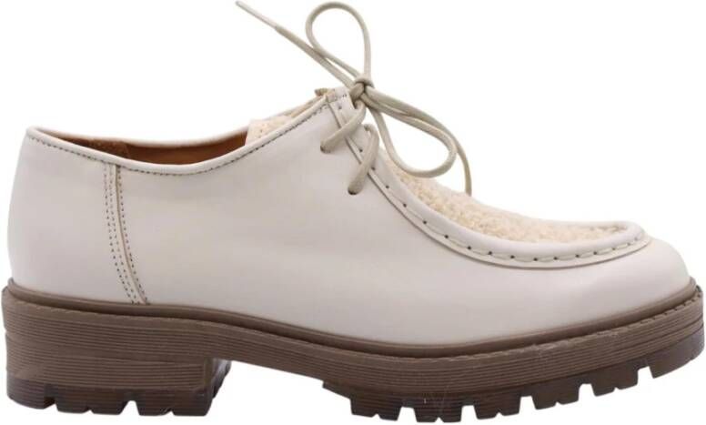 Ctwlk. Stijlvolle Veterschoen Anogeia