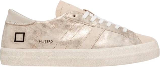 D.a.t.e. Beige Suède Sneakers met Platinadetail