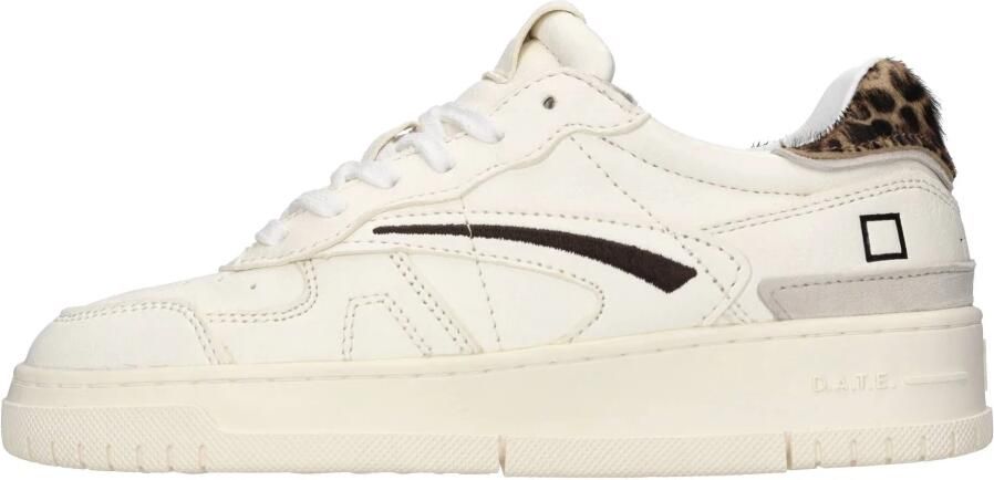 D.a.t.e. Witte Sneakers met Geperforeerde Neus
