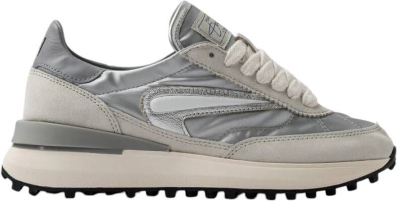 D.a.t.e. Zilveren Sneakers voor een Stijlvolle Look