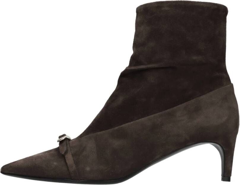 DEL Carlo Laarzen Bruin