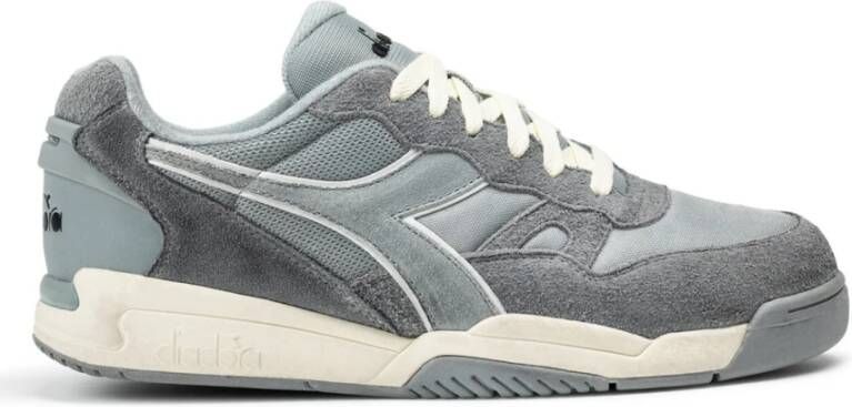 Diadora Grijze Platte Schoenen Exclusieve Hairy Suede Variant Gray Heren