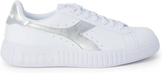 Diadora Zilveren Sneakers met Rubberen Zool White Dames