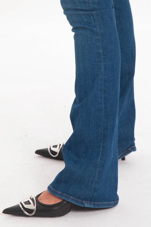 Diesel 1969 D-Ebbey Bootcut Jeans