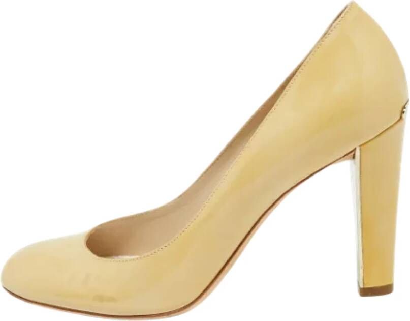 Dior Vintage Pre-owned Leather heels Beige Dames