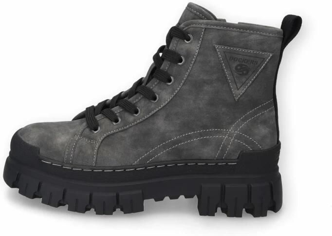 Dockers by Gerli Laarzen