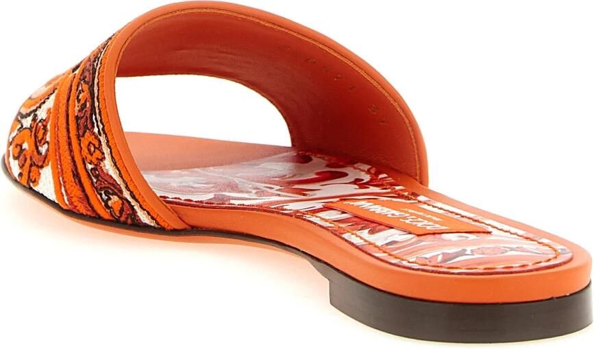 Dolce & Gabbana Bianca Platte Slippers met Majolica Borduurwerk