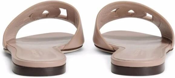 Dolce & Gabbana Platte Nude Logo Relief Sandaal