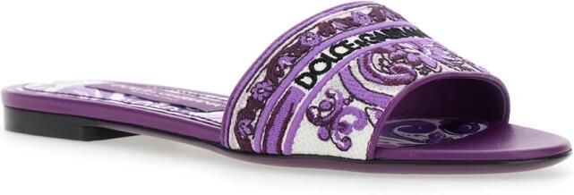 Dolce & Gabbana Violet Sandalen met Logo Borduursel