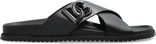 Dolce & Gabbana Leren slippers met logo-vormige applicatie