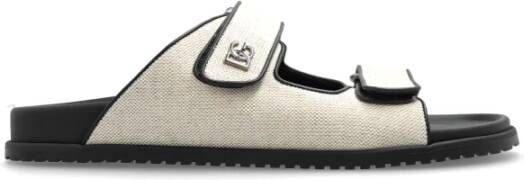 Dolce & Gabbana Slippers met een logo-vormige applicatie