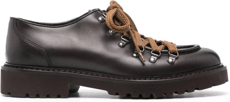 Doucal's Bruine leren veterschoenen met platte zool