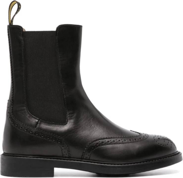 Doucal's Chelsea Boots met Geperforeerde Details en Elastische Zijkanten