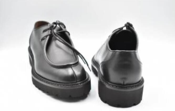 Doucal's Laced Shoes