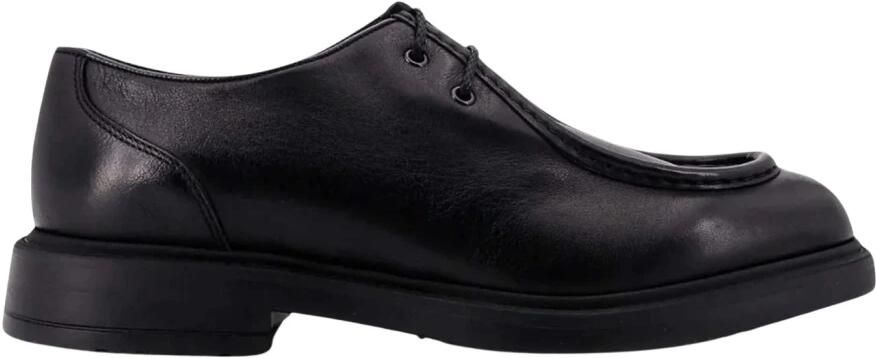 Doucal's Stringata Laced Shoe