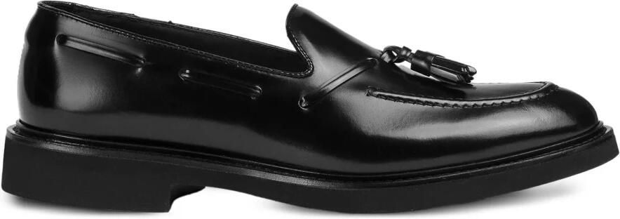 Doucal's Tassel Loafer