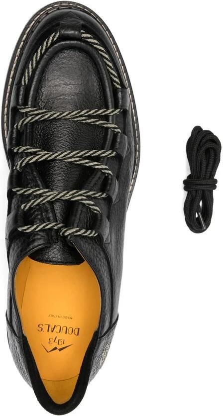 Doucal's Zwarte Leren Veterschoenen