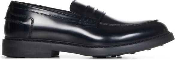 Doucal's Zwarte platte schoenen met Blake-constructie