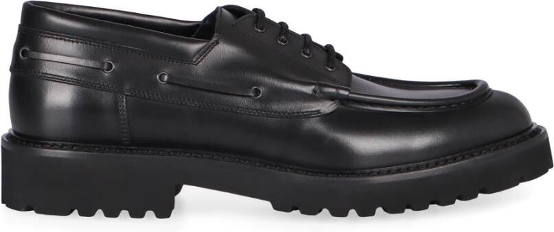 Doucal's Klassieke Leren Veterschoenen