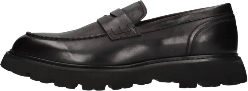 Doucal's Platte schoenen Bruin