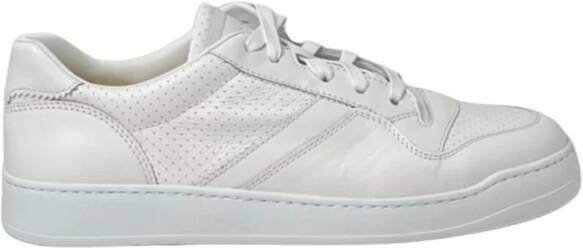 Doucal's Italiaanse Ambachtelijke Geperforeerde Leren Sneakers Wit