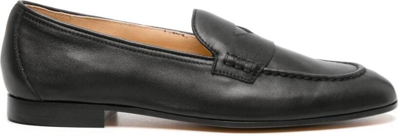 Doucal's Zwarte leren loafers casual platte