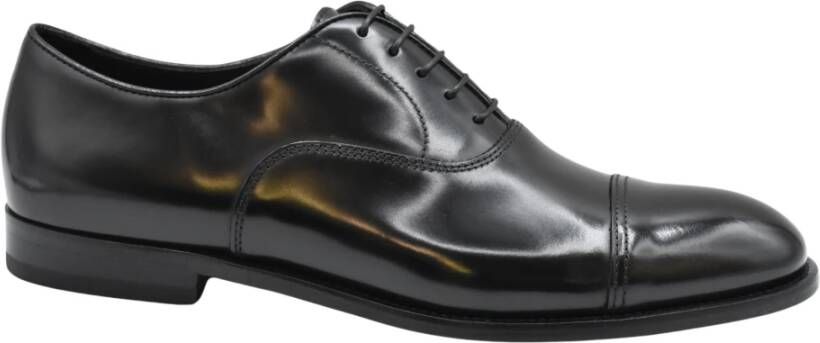 Doucal's Zwarte leren Oxford Cap Toe schoenen Black Heren