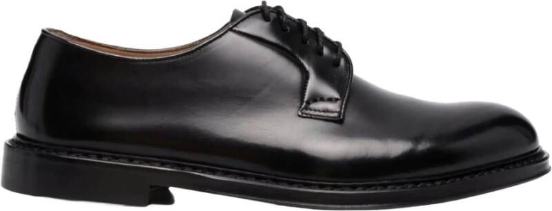 Doucal's Zwarte platte schoenen