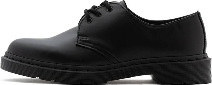 Dr. Martens Stijlvolle zwarte platte schoenen voor Black