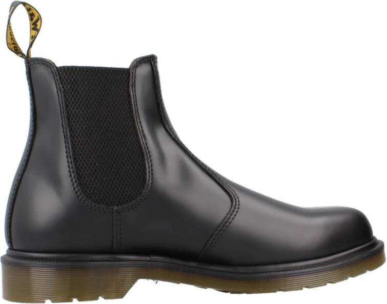Dr. Martens 2976 Smooth Chelsea Boots