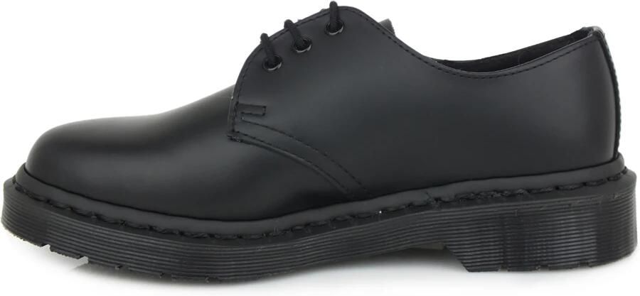 Dr. Martens Stijlvolle zwarte platte schoenen voor Black