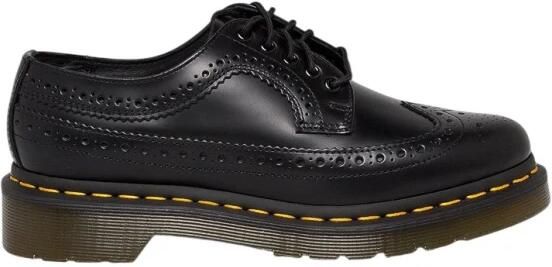 Dr. Martens Klassieke zwarte sneakers met iconische stijl Black